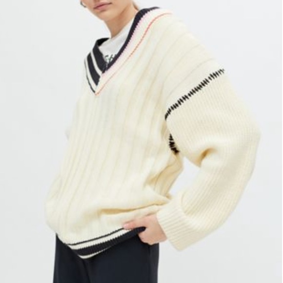 Urban Outfitters Sweaters - Urban outfitters knitted sweater